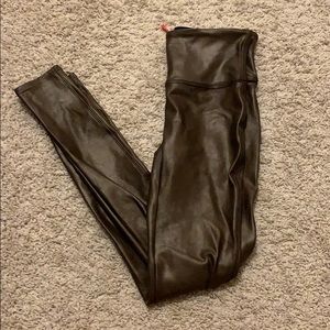 BRAND NEW SPANX LEGGINGS